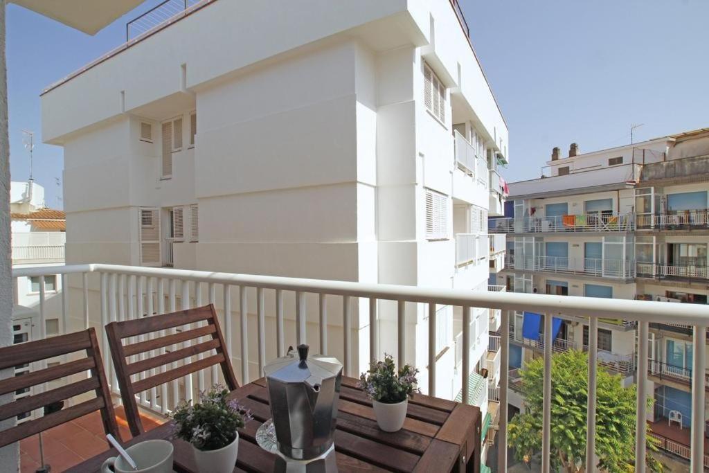 Warm Sands Apartment By Hello Homes Sitges Dış mekan fotoğraf